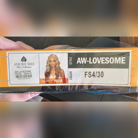 NIB VIVICA FOX WIG - Picture 2 of 7